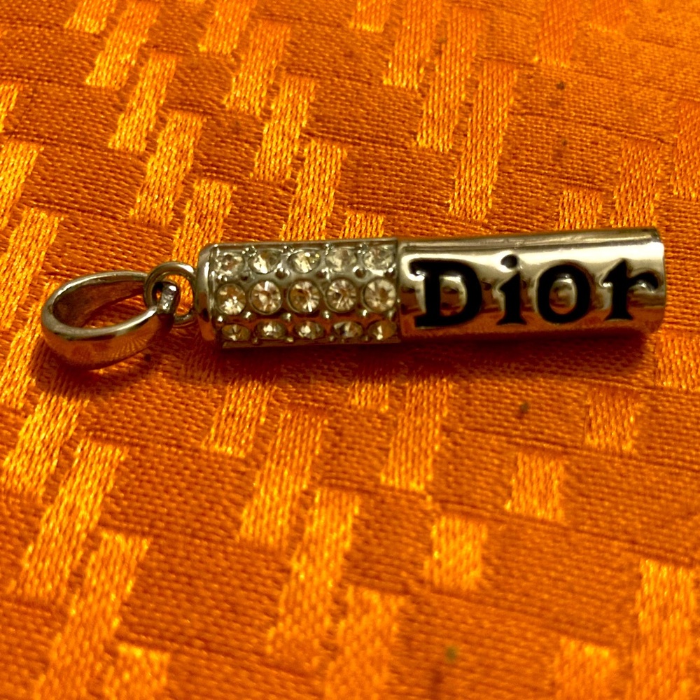 Pendant says Dior pretty with rhinestones